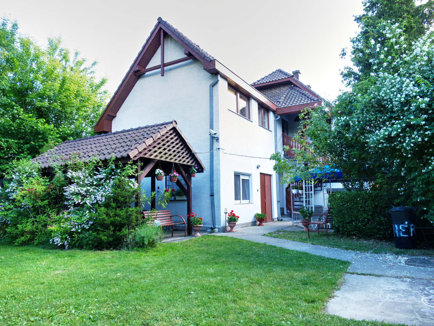 fehérház-kert fehérház-kert